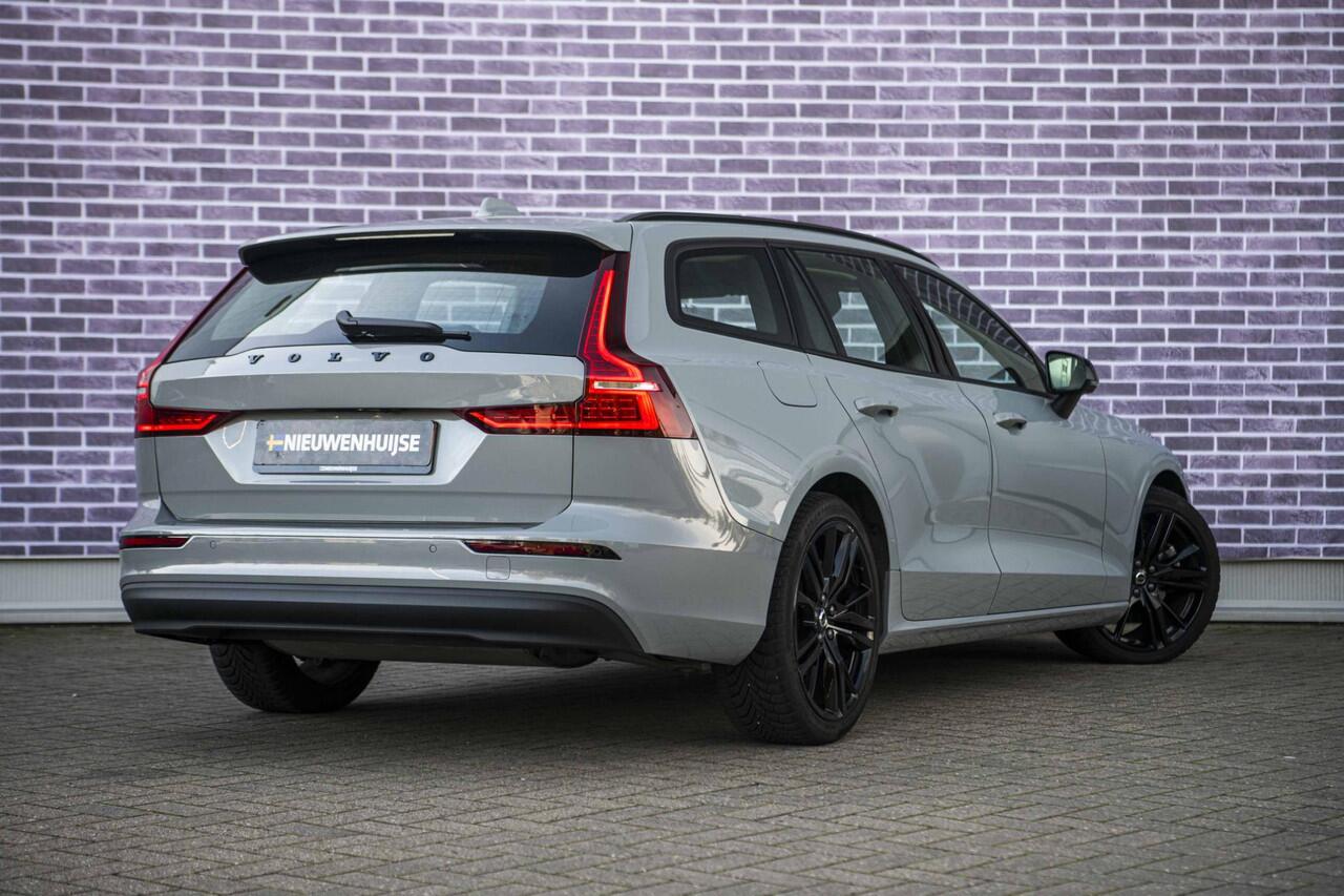Volvo V60 2.0 B3 Essential Edition | Sport Pack | 19" Black Edition Velgen | Leder | Adaptieve Cruise Control | Stoelverwarming | Park Assist |