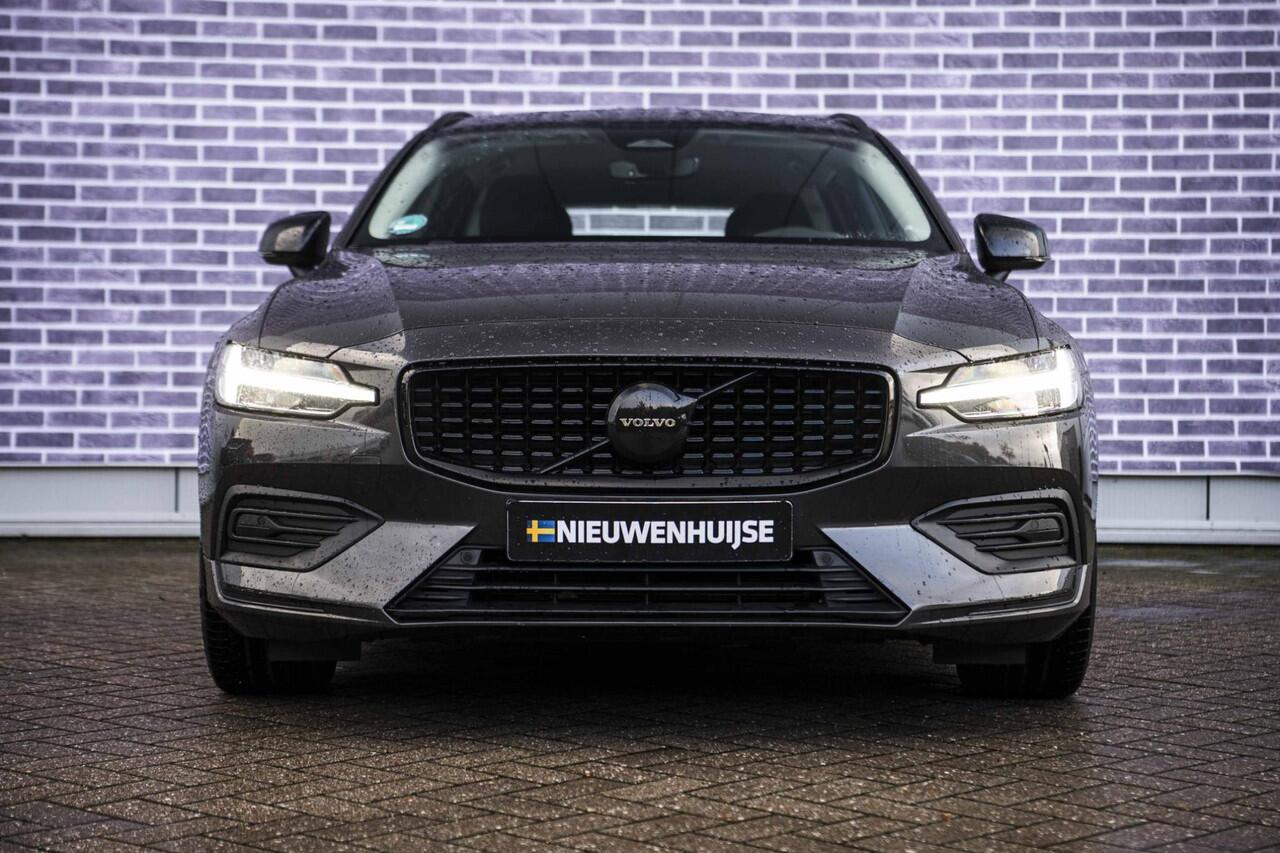 Volvo V60 2.0 B3 Essential Edition | Sport Pack | 19" Black Edition Velgen | Leder | Adaptieve Cruise Control | Stoelverwarming | Park Assist |