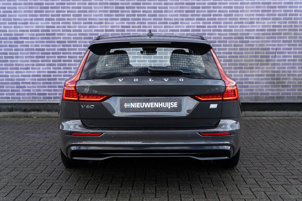 Volvo V60 2.0 T6 Plug-in hybrid AWD Plus Dark | Stuurverwarming | Adaptive Cruise Control | Stoelverwarming Voor + Achter | Keyless Entry | Parkeercamera | Carplay | Volvo On Call |