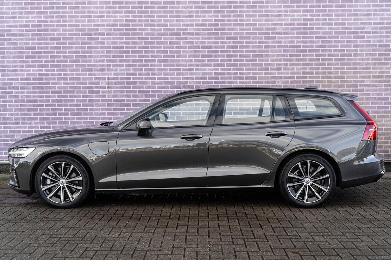 Volvo V60 2.0 T6 Plug-in hybrid AWD Plus Dark | Stuurverwarming | Adaptive Cruise Control | Stoelverwarming Voor + Achter | Keyless Entry | Parkeercamera | Carplay | Volvo On Call |