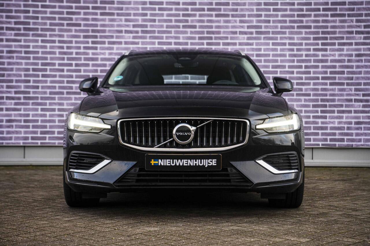 Volvo V60 2.0 T6 Plug-in hybrid AWD Plus Bright | Adaptieve Cruise Control | Trekhaak | Harman & Kardon | Stoel + stuurverwarming |