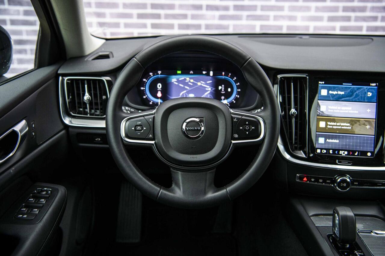 Volvo V60 2.0 B3 Essential Edition | Sport Pack | 19" Black Edition Velgen | Leder | Adaptieve Cruise Control | Stoelverwarming | Park Assist |