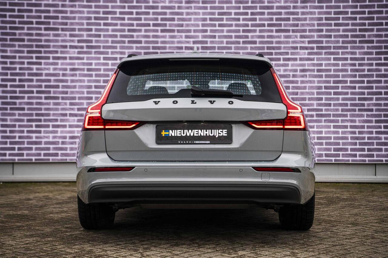 Volvo V60 2.0 B3 Essential Edition | Sport Pack | 19" Black Edition Velgen | Leder | Adaptieve Cruise Control | Stoelverwarming | Park Assist |