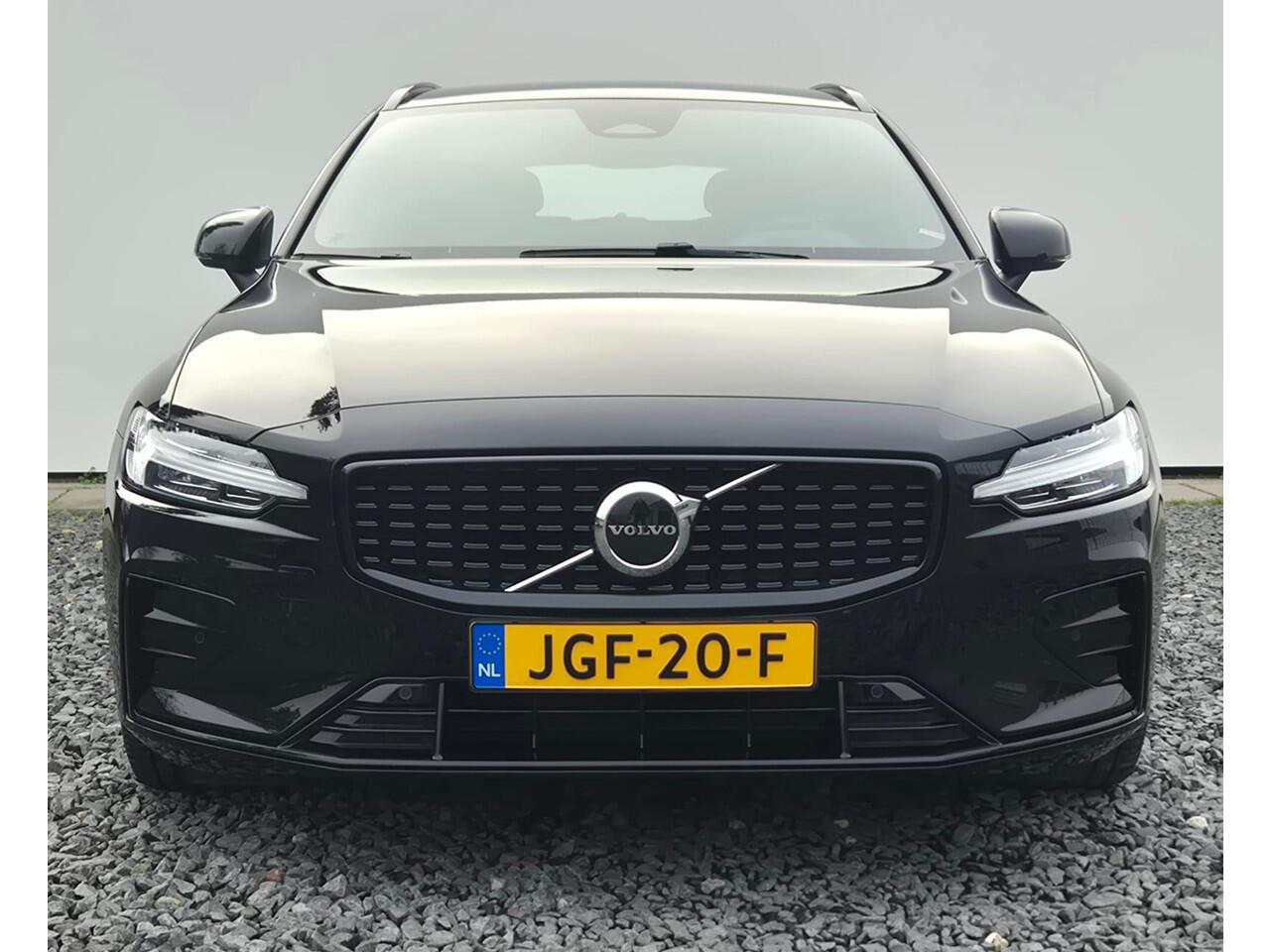 Volvo V60 2.0 B4 Plus Dark Leder pakket RG0R - 18" Wielen - Climate - Donkere hemel - Electrisch bedienbare voorstoelen met memory