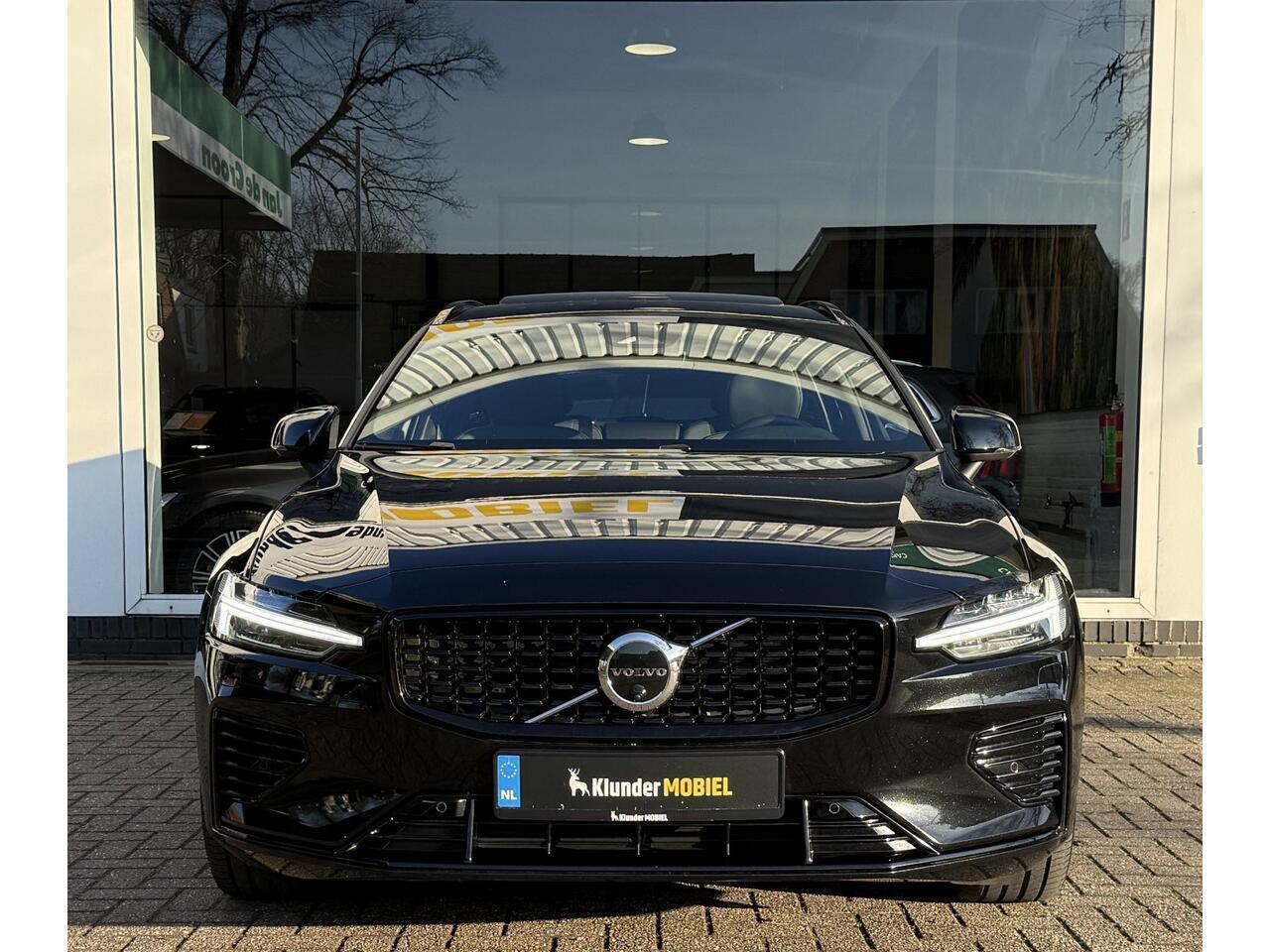 Volvo V60 2.0 T8 Recharge AWD Ultimate Dark |Panorama|HUD|360° Cam.|