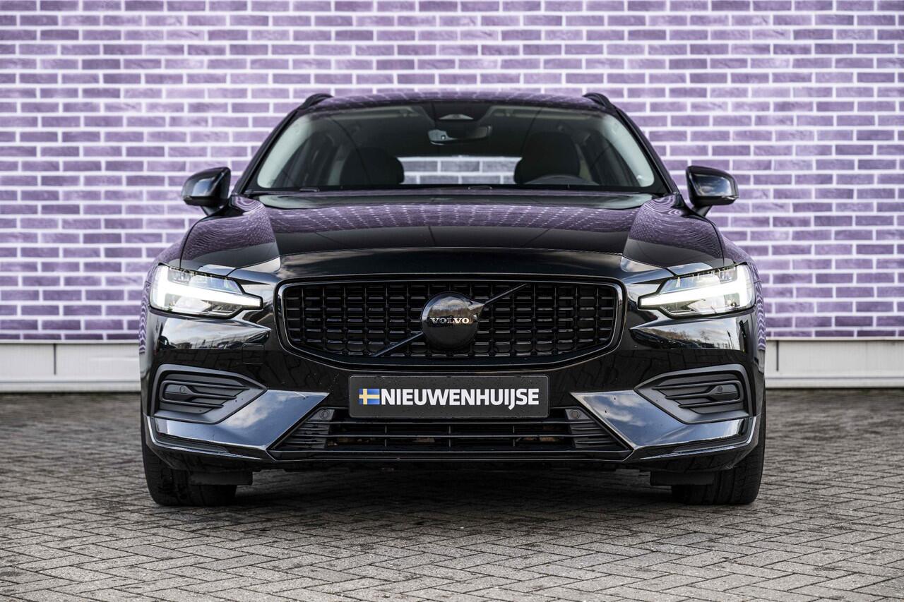 Volvo V60 2.0 B3 Essential Edition | Sport Pack | 19" Black Edition Velgen | Leder | Adaptieve Cruise Control | Stoelverwarming | Park Assist |