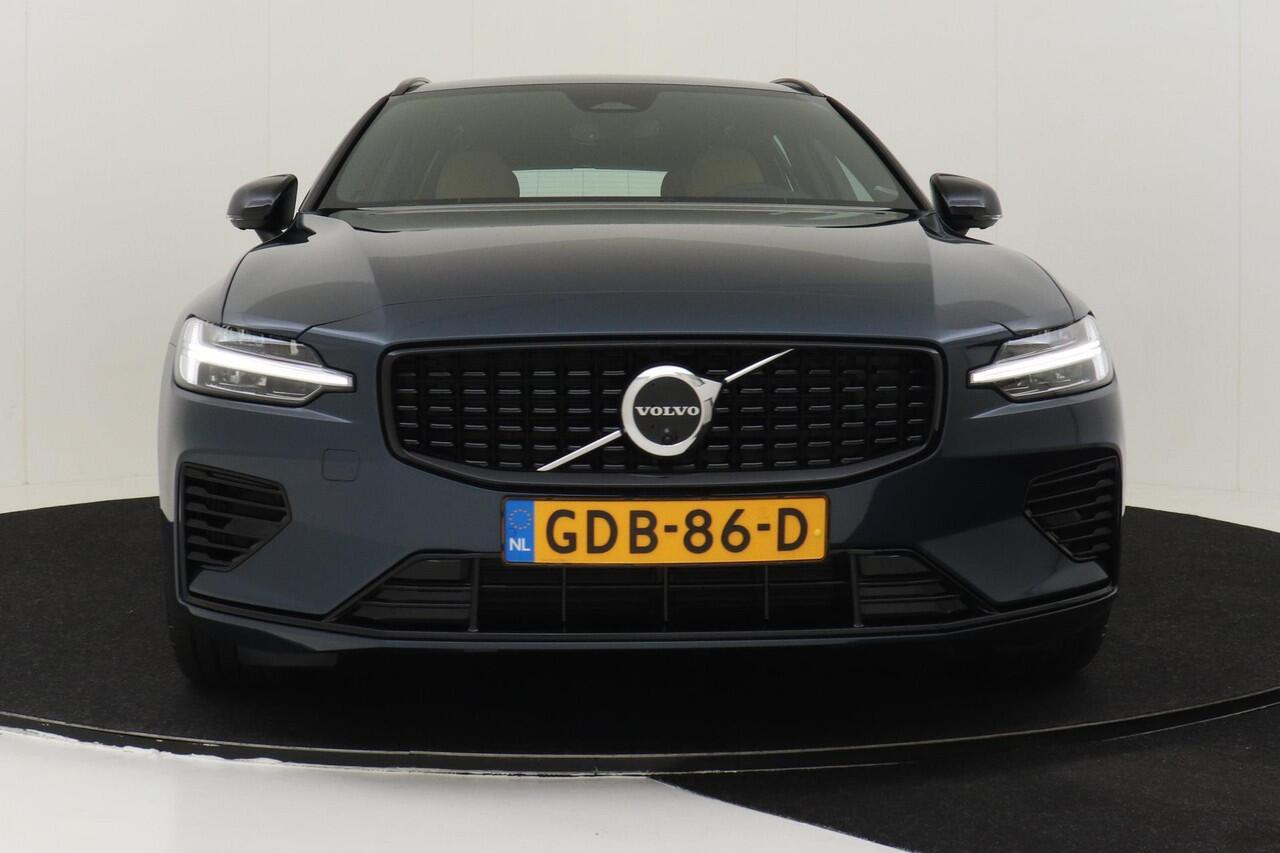 Volvo V60 Volvo V60 T6 RECHARGE AWD PLUS DARK -EXTERIEUR STYLING|GEVENT.LEDER|360°CAM|ADAP.CRUISE|KEYLESS|VERW.VOORRUIT