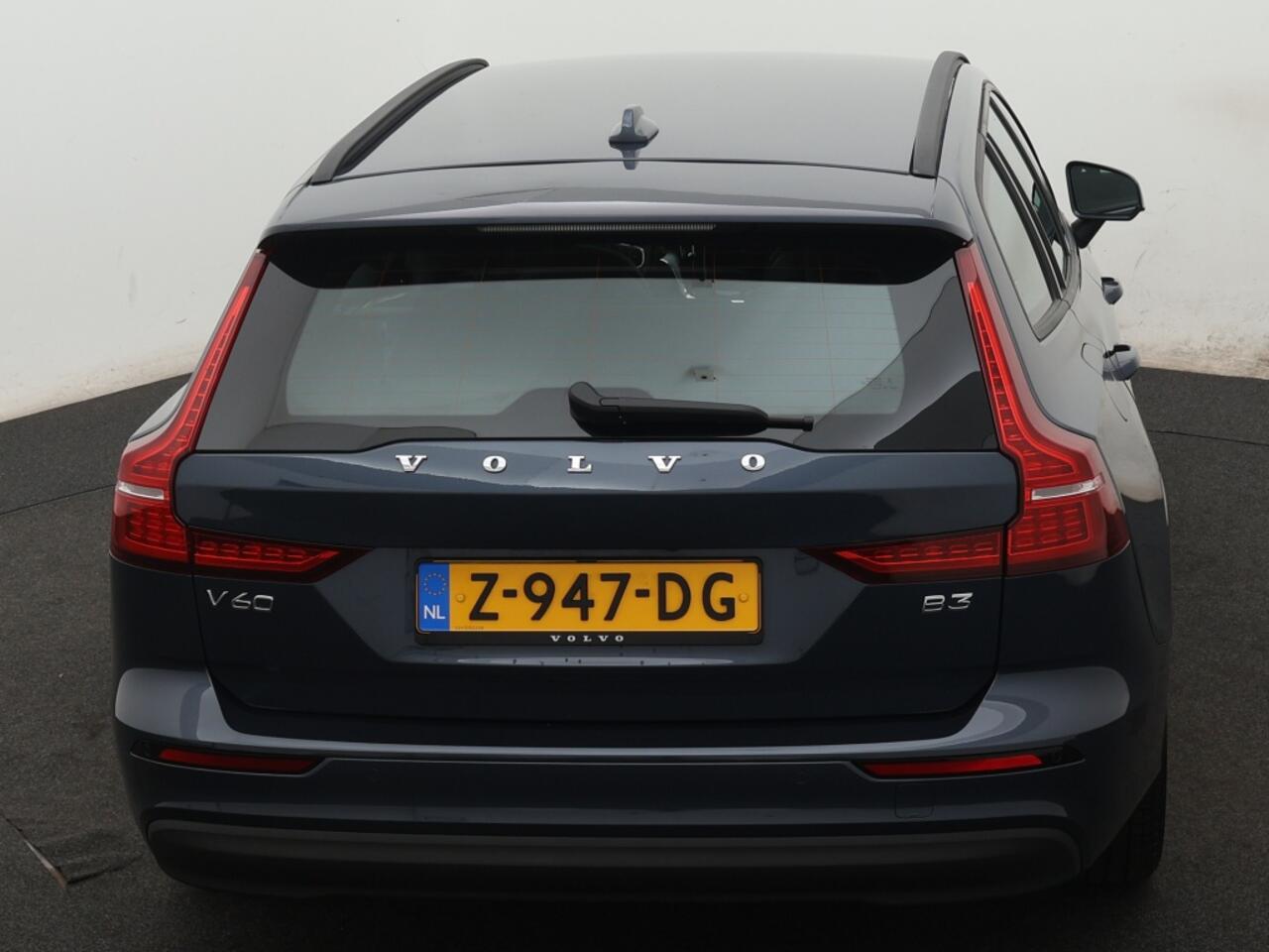 Volvo V60 2.0 B3 Essential Edition