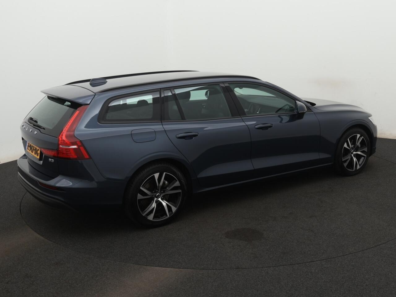 Volvo V60 2.0 B3 Essential Edition