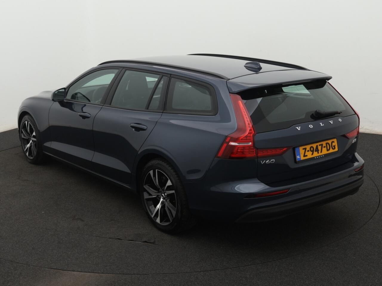 Volvo V60 2.0 B3 Essential Edition