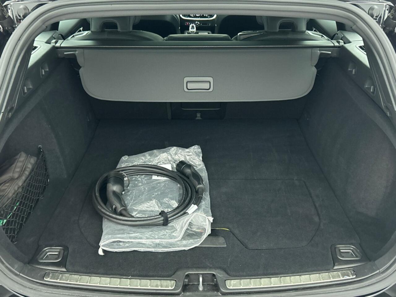 Volvo V60 2.0 T6 Dark | Panorama Dak | 360 Camera | Trekhaak | BLIS |