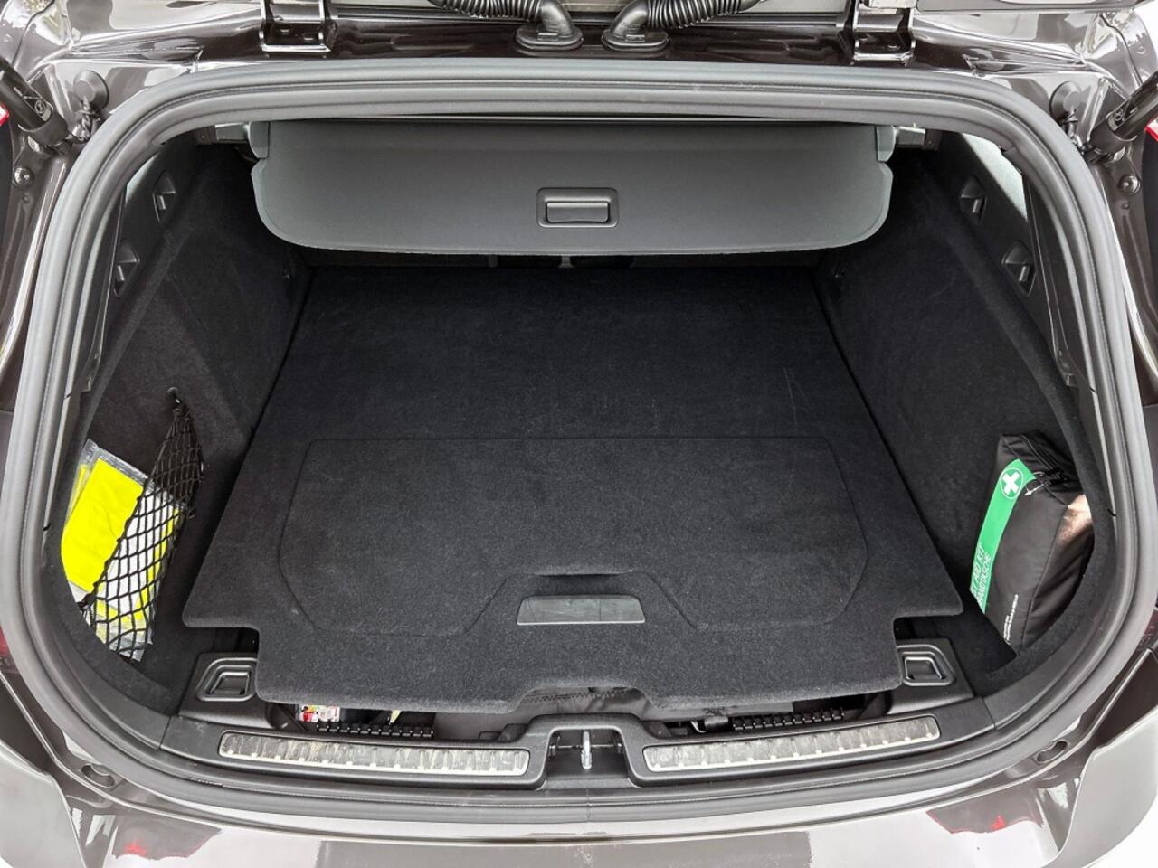 Volvo V60 2.0 T6 AWD Plus Dark | 360° Camera | Trekhaak | Panoramadak |