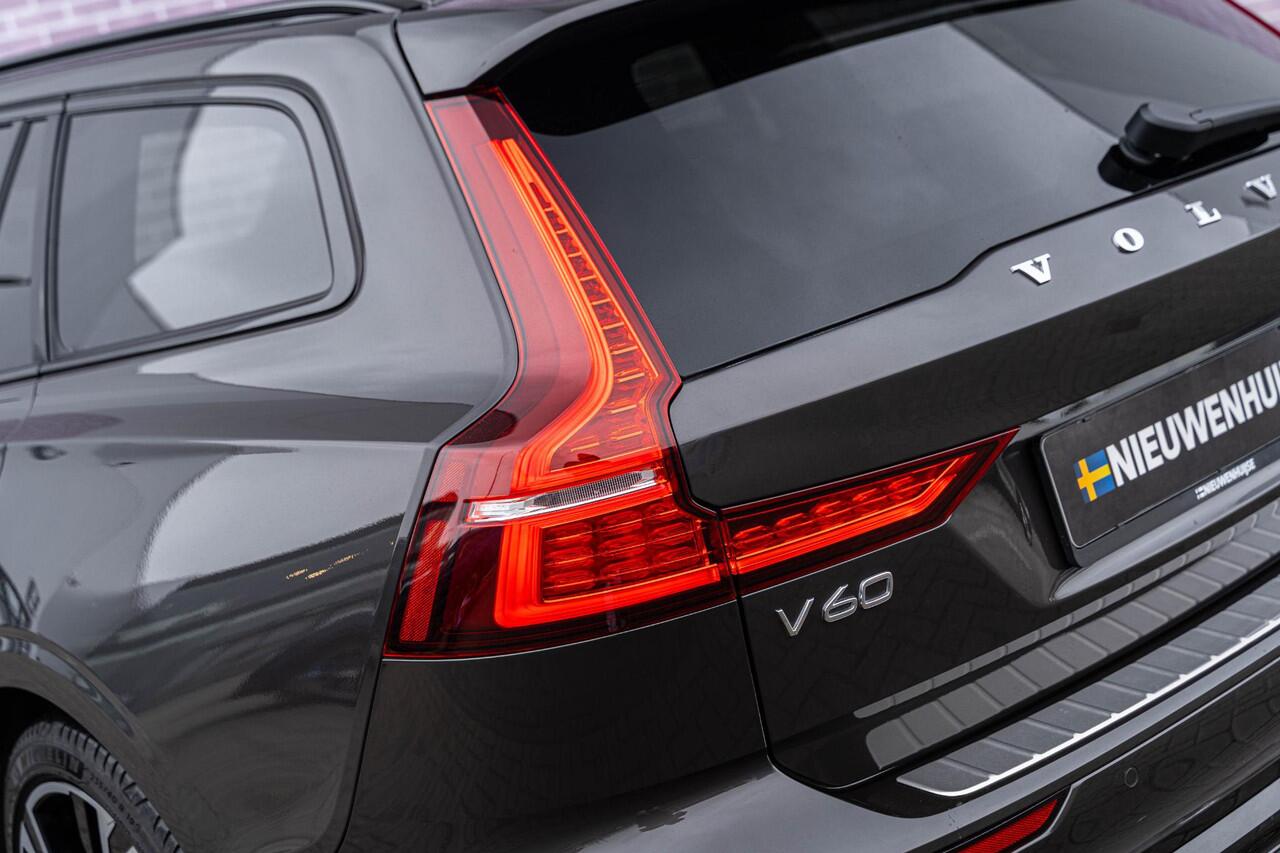 Volvo V60 2.0 T6 Plug-in hybrid AWD Plus Dark | Adaptieve Cruise Control | 360 Parkeercamera | 19" Lichtmetalen Velgen | Stoel-/Stuurverwarming | Harman Kardon Audio | Trekhaak | Sportstoelen |