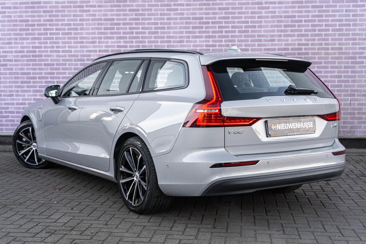 Volvo V60 2.0 T6 Plug-in hybrid AWD Plus Dark | Google | Long range | Trekhaak | Harman Kardon | Panoramadak | 360º Camera | Adaptive Cruise | BLIS | Verwarmbare voorruit | Power seats | Dodehoekdetectie |