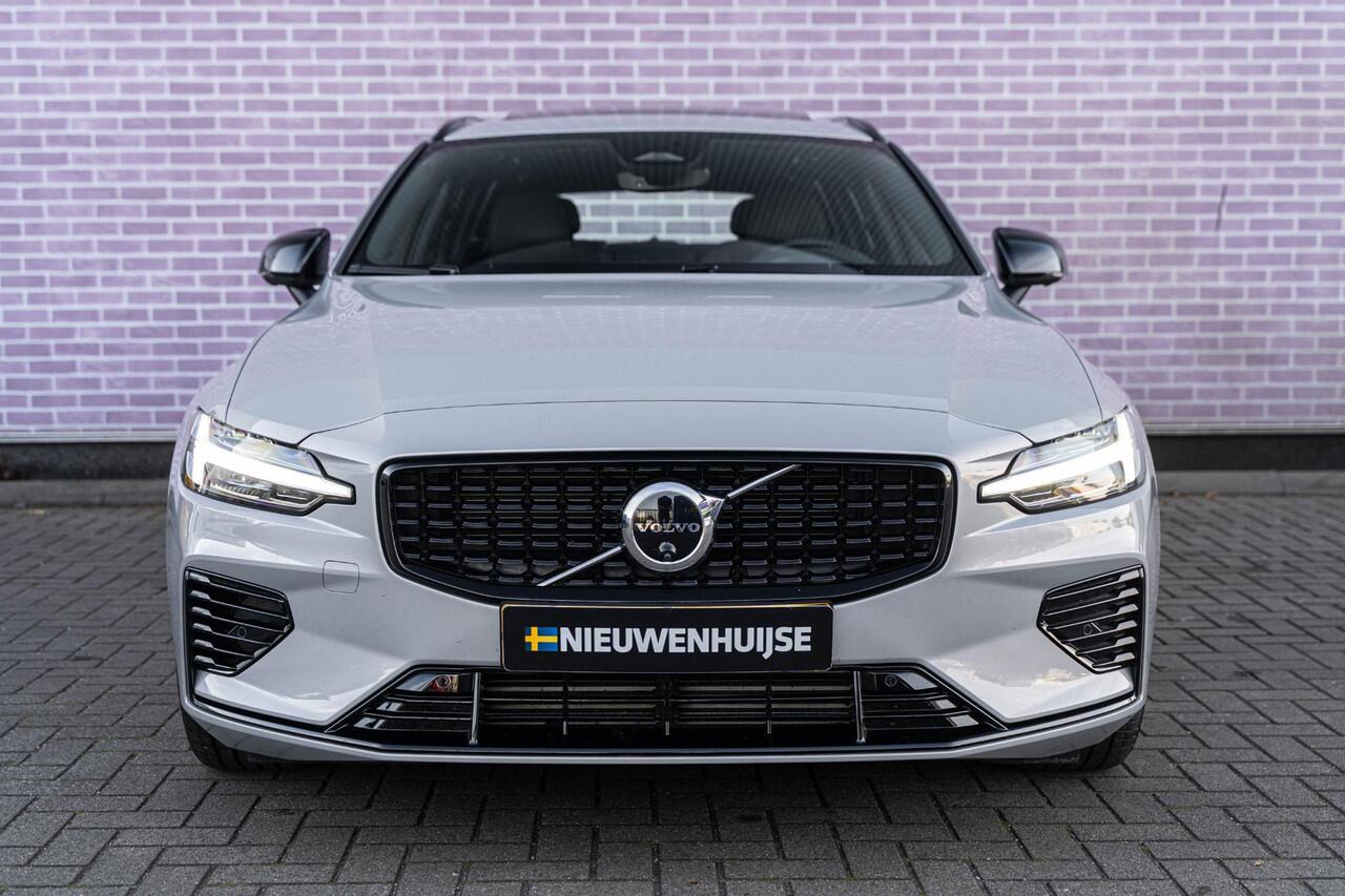 Volvo V60 2.0 T6 Plug-in hybrid AWD Plus Dark | Google | Long range | Trekhaak | Harman Kardon | Panoramadak | 360º Camera | Adaptive Cruise | BLIS | Verwarmbare voorruit | Power seats | Dodehoekdetectie |