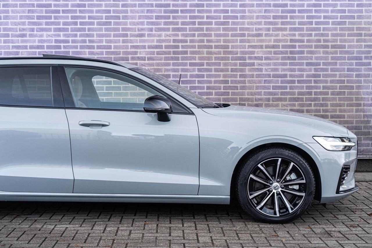 Volvo V60 2.0 T8 Plug-in hybrid AWD Plus Dark | Google | Long Range | Stoelventilatie | Schuif-/Kanteldak | Head-up Display | Getint Glas | Elek. Stoelen | Stoel-/Stuurverwarming | Harman Kardon Audio | Keyless Entry | Dodehoekdetectie | Elek. Achterklep | Zitverle