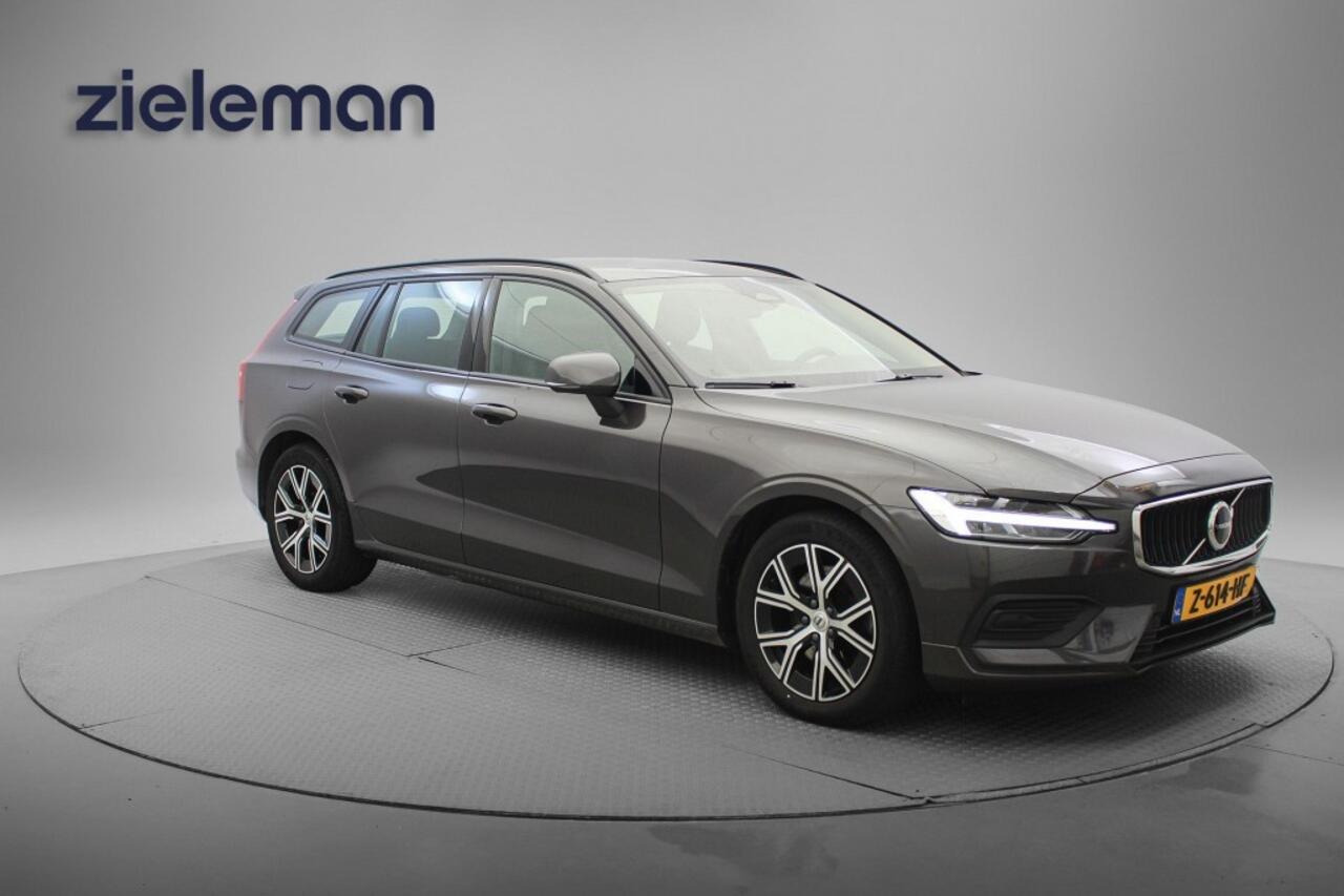 Volvo V60 2.0 B3 Essential Edition Automaat - Carplay, Navi, Camera, Leer, Afn.Trekhaak