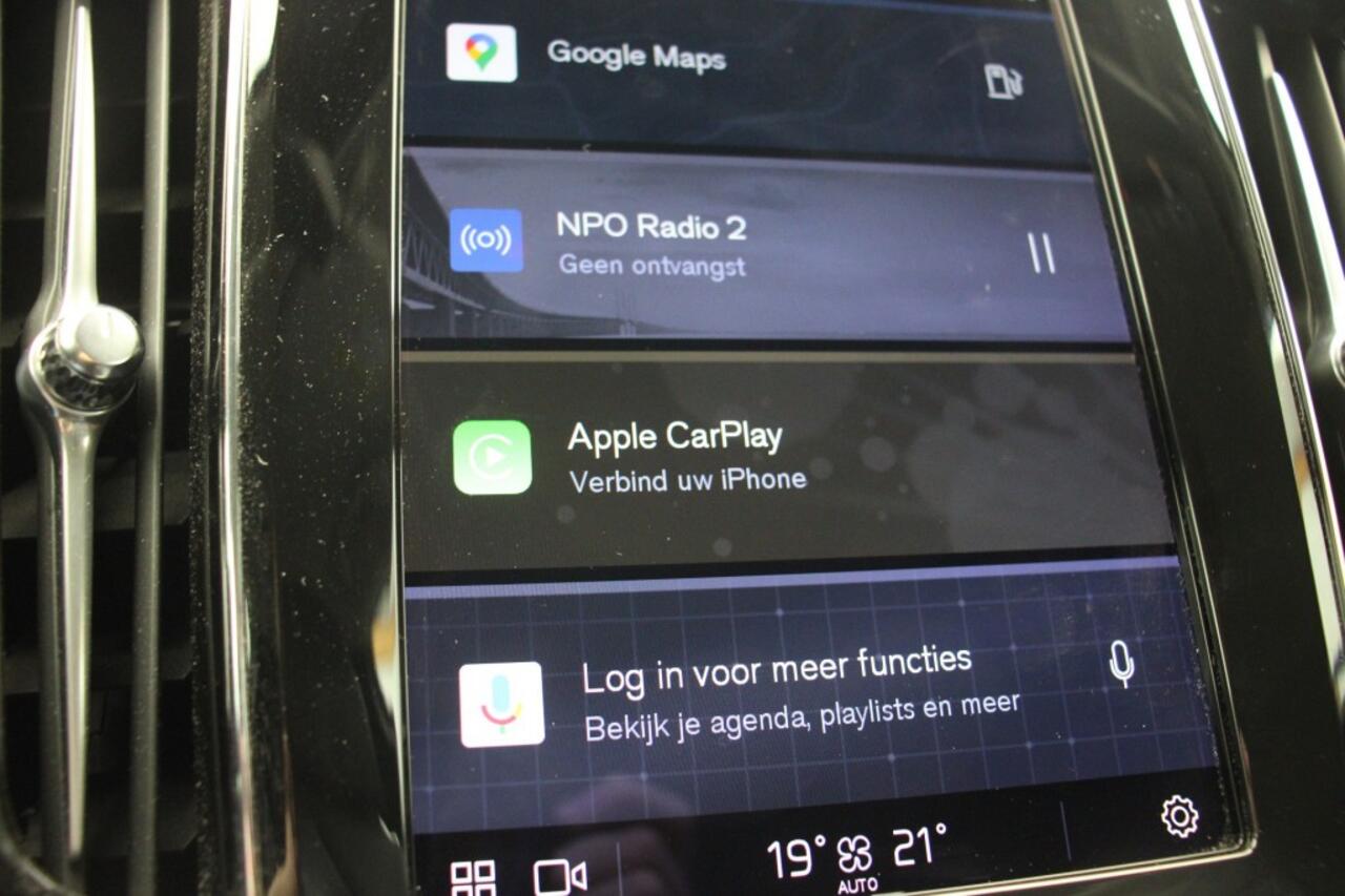 Volvo V60 2.0 B3 Essential Edition Automaat - Carplay, Navi, Camera, Leer, Afn.Trekhaak