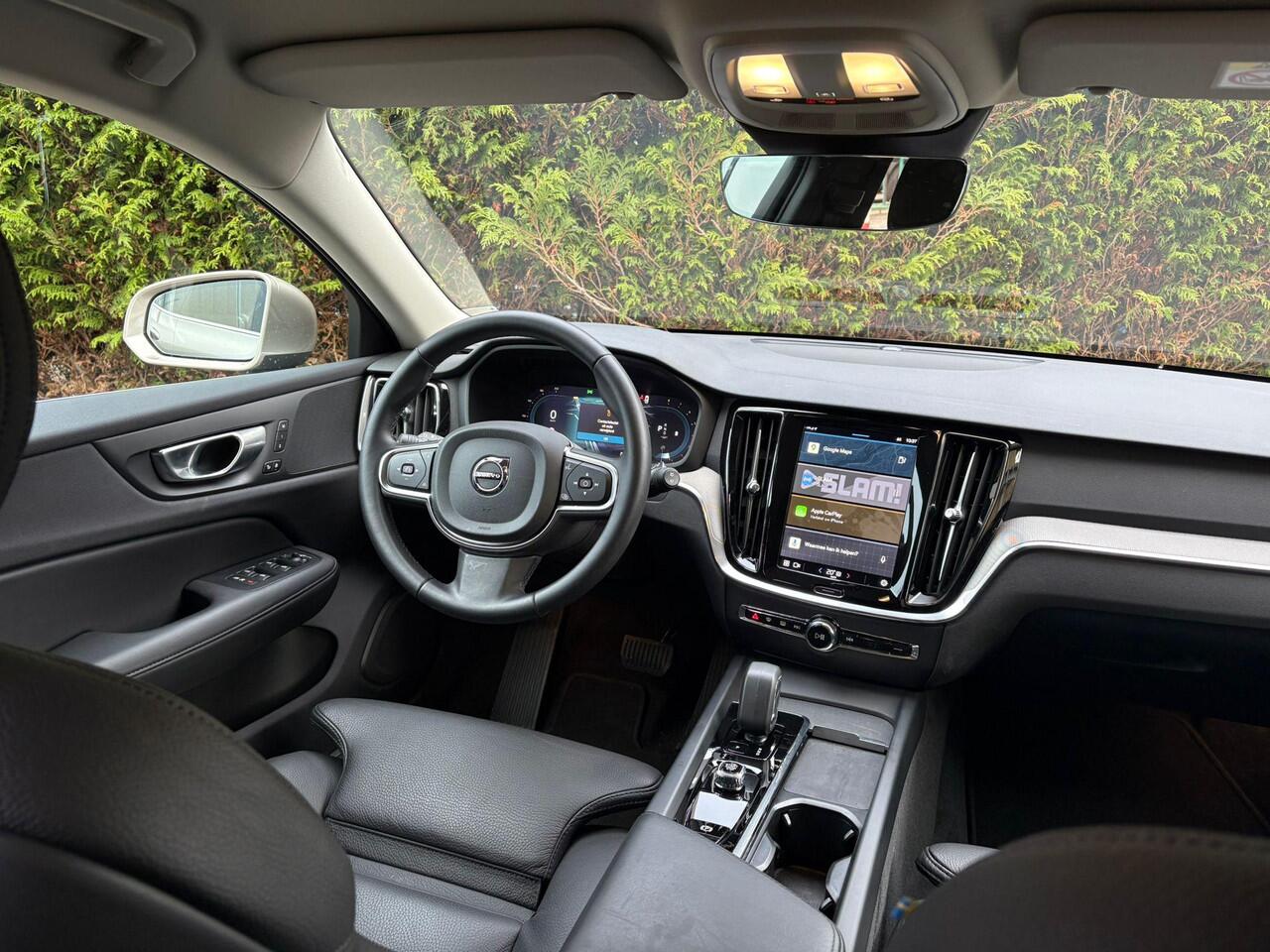 Volvo V60 B4 Core | Trekhaak | Camera | Adaptive Cruise control | Leder |