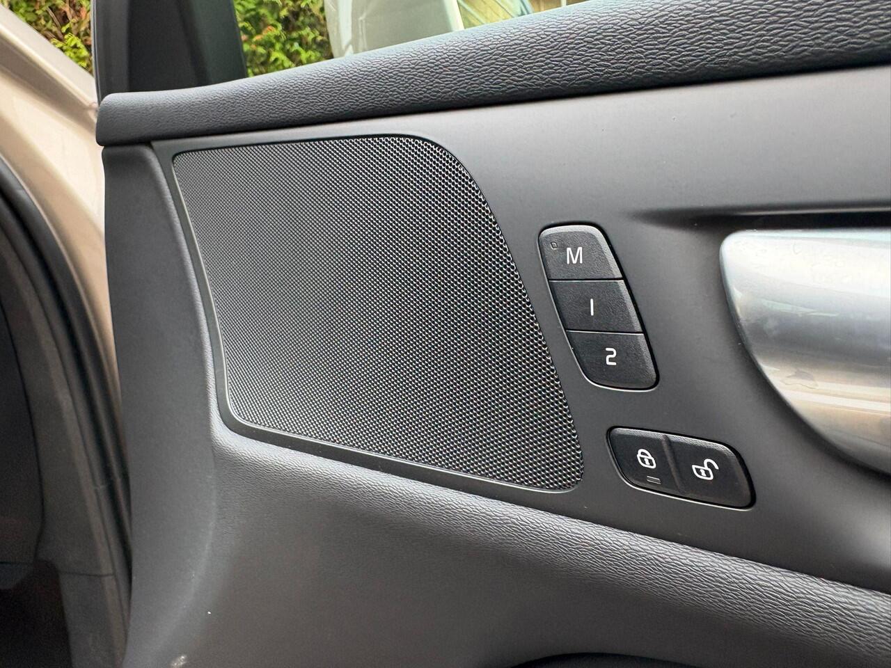 Volvo V60 B4 Core | Trekhaak | Camera | Adaptive Cruise control | Leder |