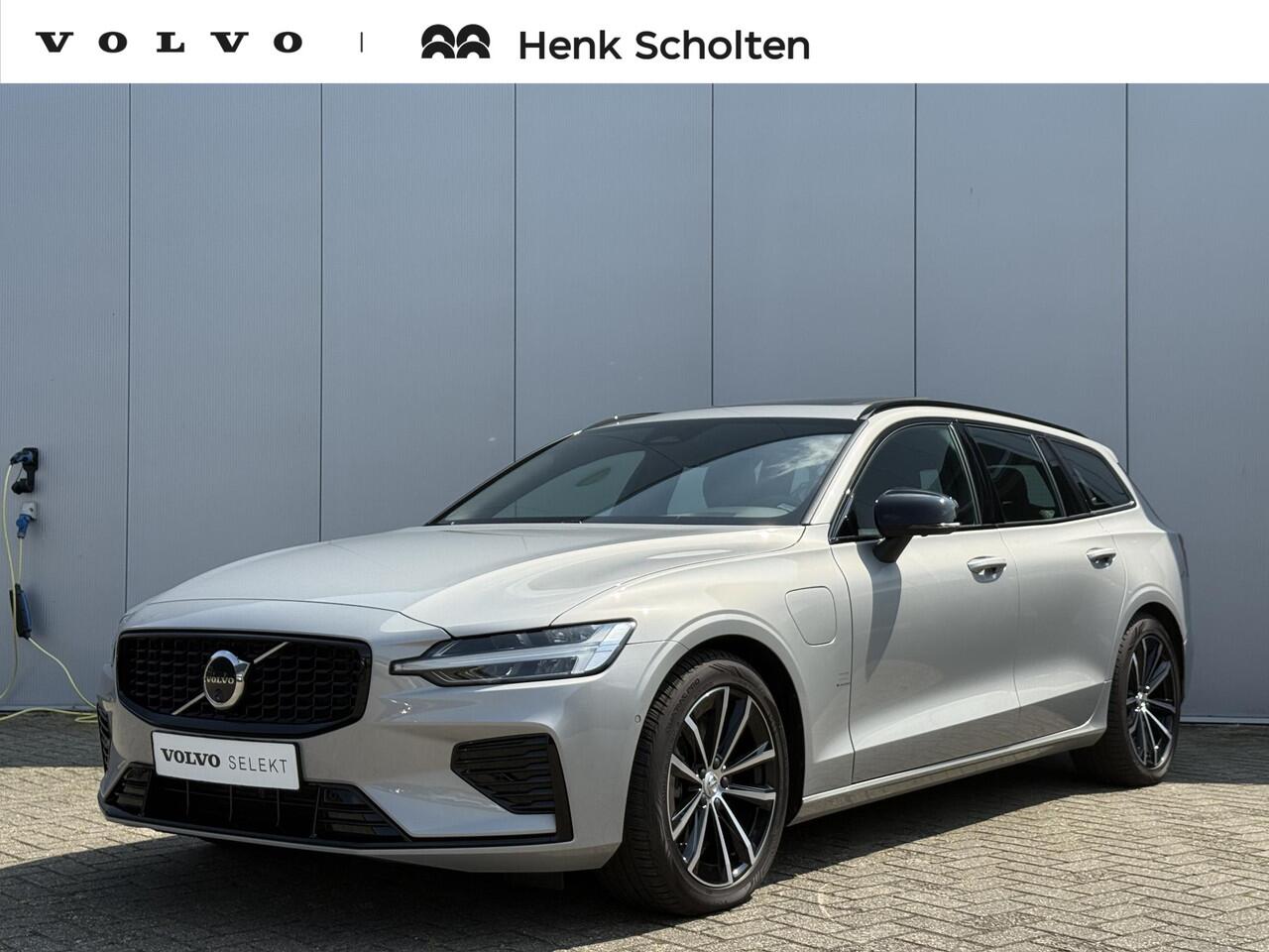 Volvo V60 T6 Automaat Recharge Plus Dark | Panoramadak met schuif-/kantelfunctie | Trekhaak | Premium audio by Harman Kardon | 360 Graden Camera | Verwarmde Voorstoelen En Achterbank | Verwarmbare Voorruit