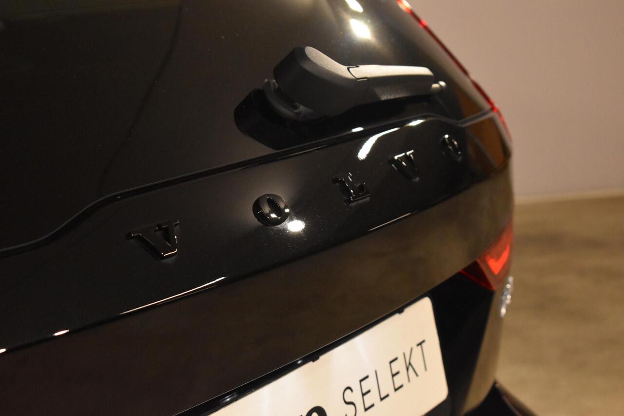 Volvo V60 T6 350PK Automaat Plug-in hybrid AWD Plus Dark / Navigatie / Adaptive Cruise control / Achteruitrijcamera / Stuurverwarming / Stoelverwarming v+a / LM Velgen