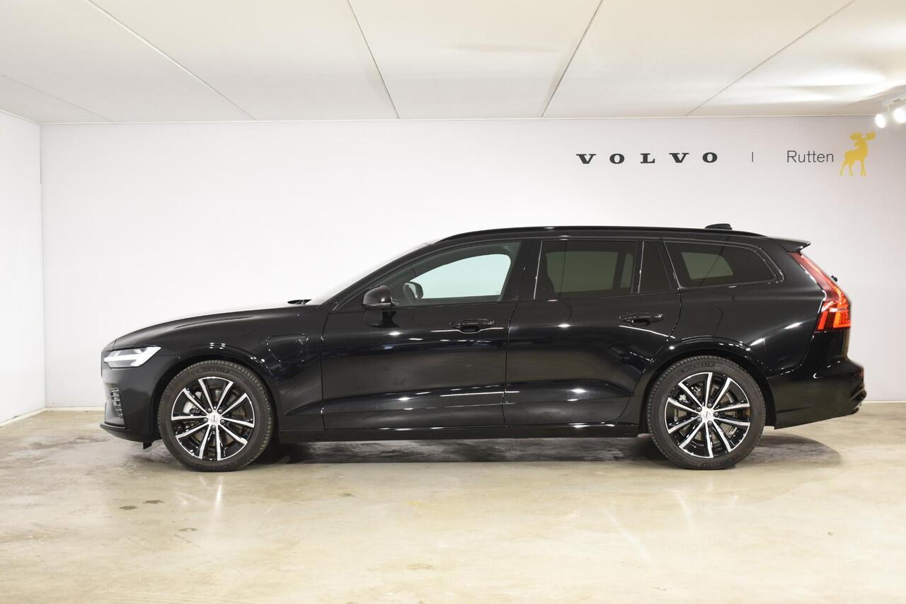 Volvo V60 T6 350PK Automaat Plug-in hybrid AWD Plus Dark / Navigatie / Adaptive Cruise control / Achteruitrijcamera / Stuurverwarming / Stoelverwarming v+a / LM Velgen