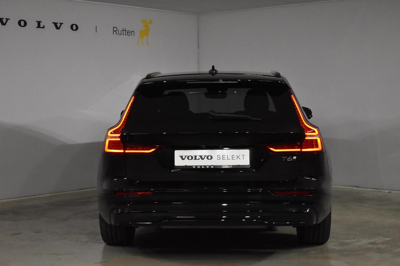 Volvo V60 T6 350PK Automaat Plug-in hybrid AWD Plus Dark / Navigatie / Adaptive Cruise control / Achteruitrijcamera / Stuurverwarming / Stoelverwarming v+a / LM Velgen