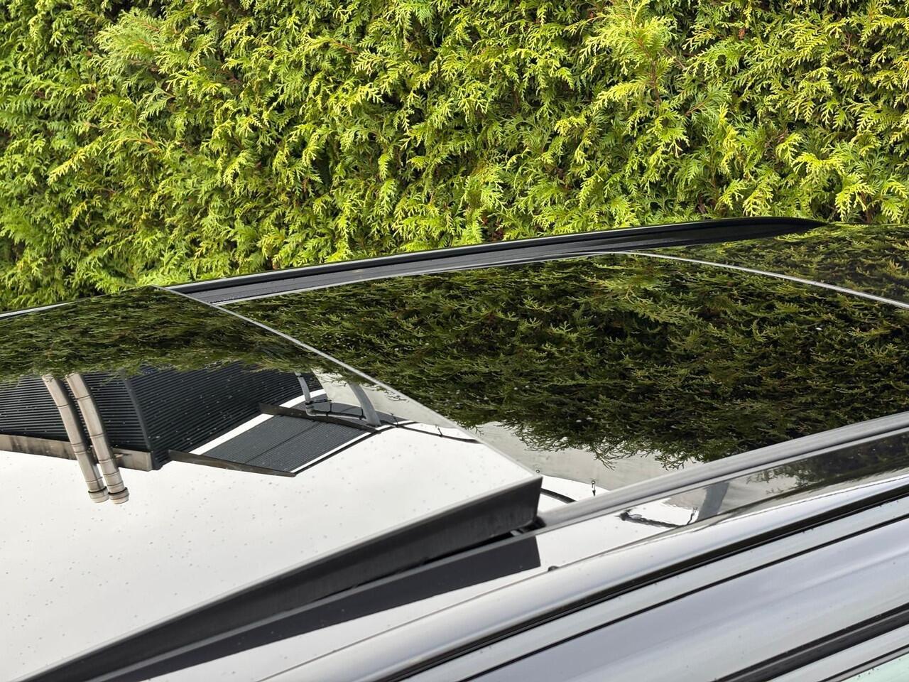 Volvo V60 T6 Plug-in hybrid AWD Plus Dark | Panoramadak | Harman/Kardon | Trekhaak |