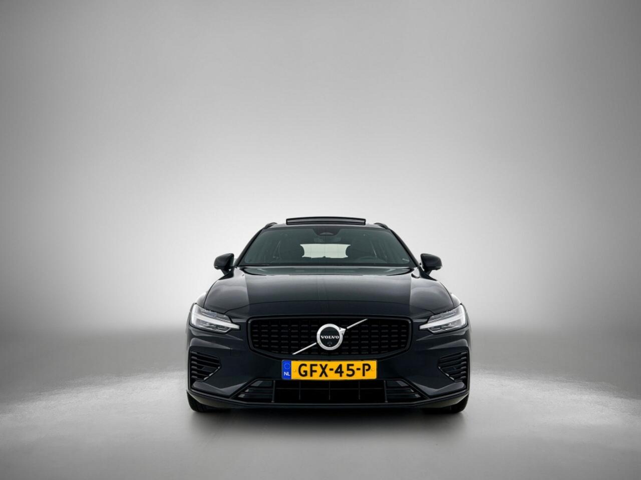 Volvo V60 2.0 T6 Plus Dark | Trekhaak |