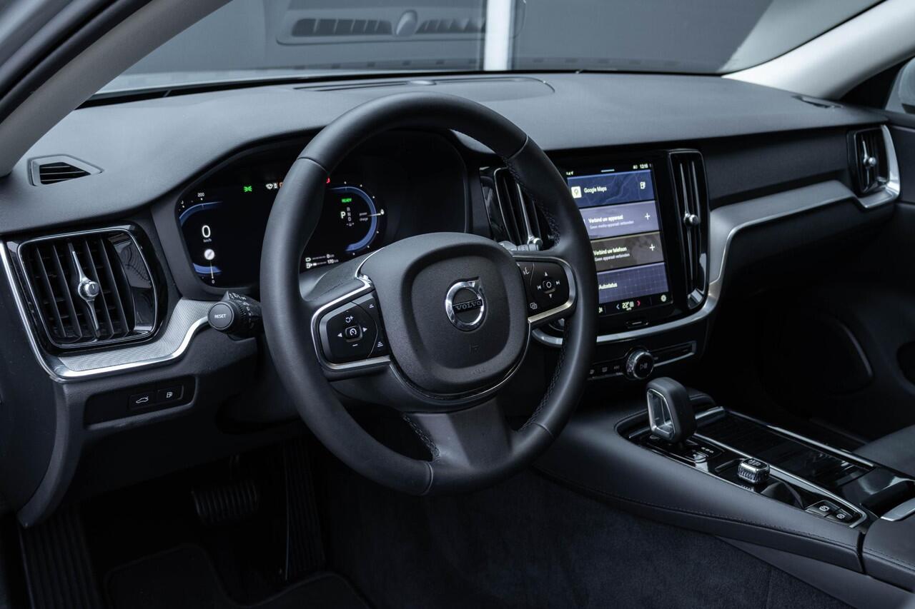 Volvo V60 T6 Plug-in hybrid AWD Essential Edition | Volvo guard | Keyless | Verstelbare lendensteunen | 18 inch lichtmetalen velgen |