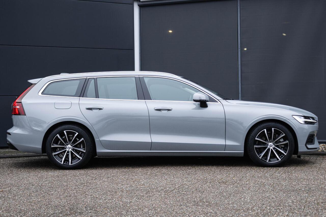 Volvo V60 T6 Plug-in hybrid AWD Essential Edition | Volvo guard | Keyless | Verstelbare lendensteunen | 18 inch lichtmetalen velgen |