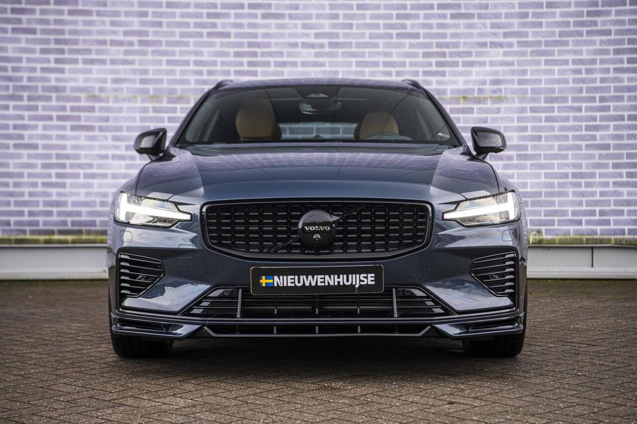 Volvo V60 2.0 T6 Plug-in hybrid AWD Ultra Dark | Heico | Polestar | Trekhaak | Stoel Ventilatie en Massage | Bowers & Wilkins | 360 Camera | Gelamineerd Glas |