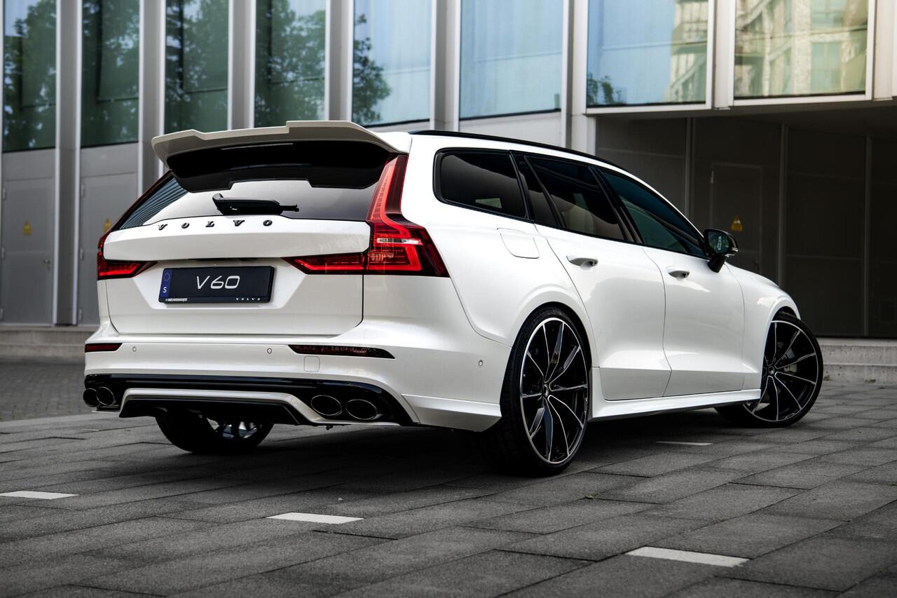 Volvo V60 2.0 T8 Plug-in hybrid AWD Ultra Dark | HEICO Exterieur Styling | Heico Uitlaat | Uniek | Bowers & Wilkins | 360 camera | 21" Velgen | Extra Getint Glas | Polestar |