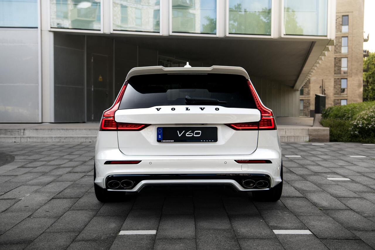 Volvo V60 2.0 T8 Plug-in hybrid AWD Ultra Dark | HEICO Exterieur Styling | Heico Uitlaat | Uniek | Bowers & Wilkins | 360 camera | 21" Velgen | Extra Getint Glas | Polestar |