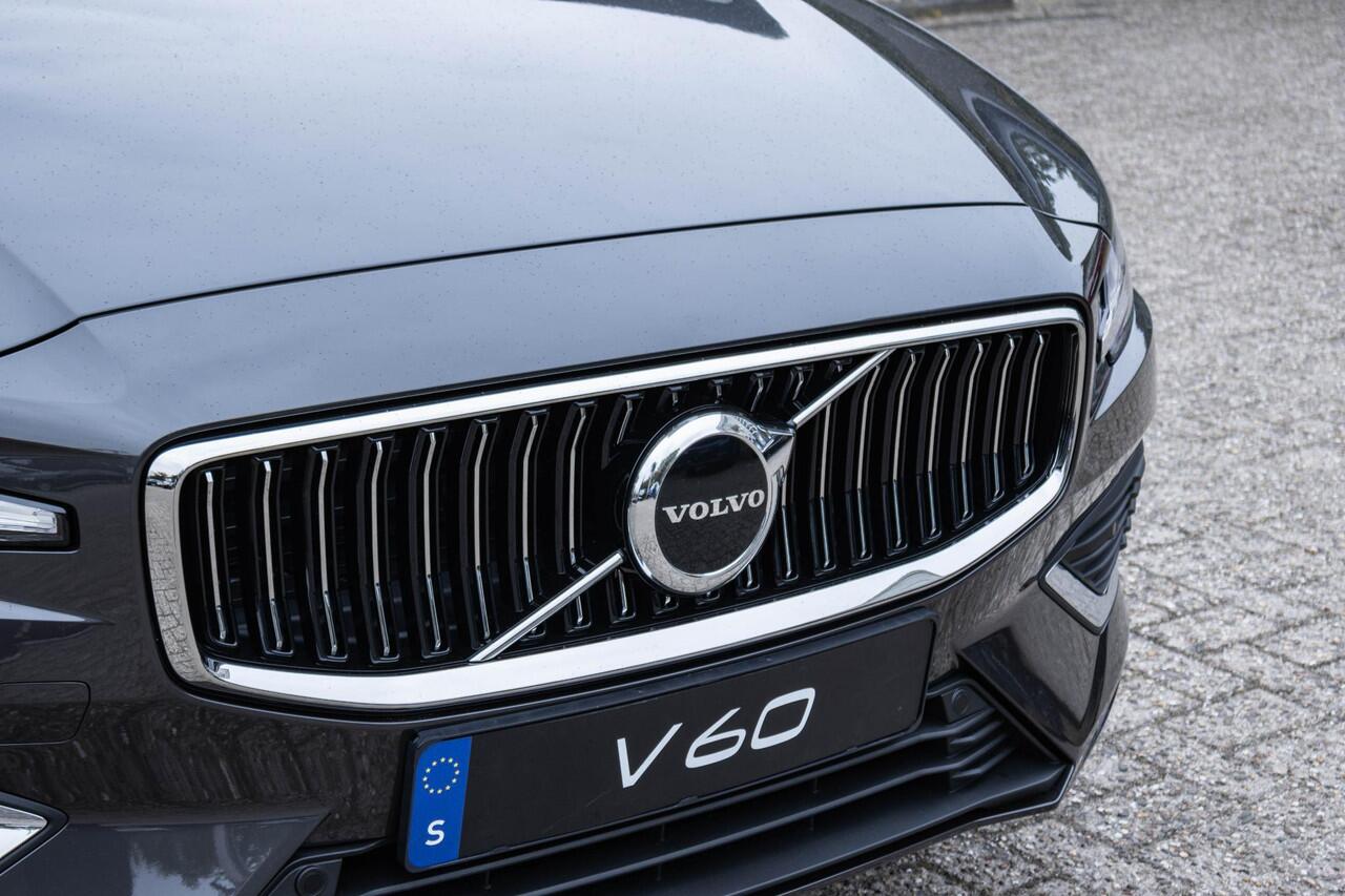 Volvo V60 T6 Recharge AWD Essential Edition | Long Range | Google Infotainment | Stoel- en stuurverwarming | Verwarmde achterbank | Parkeercamera