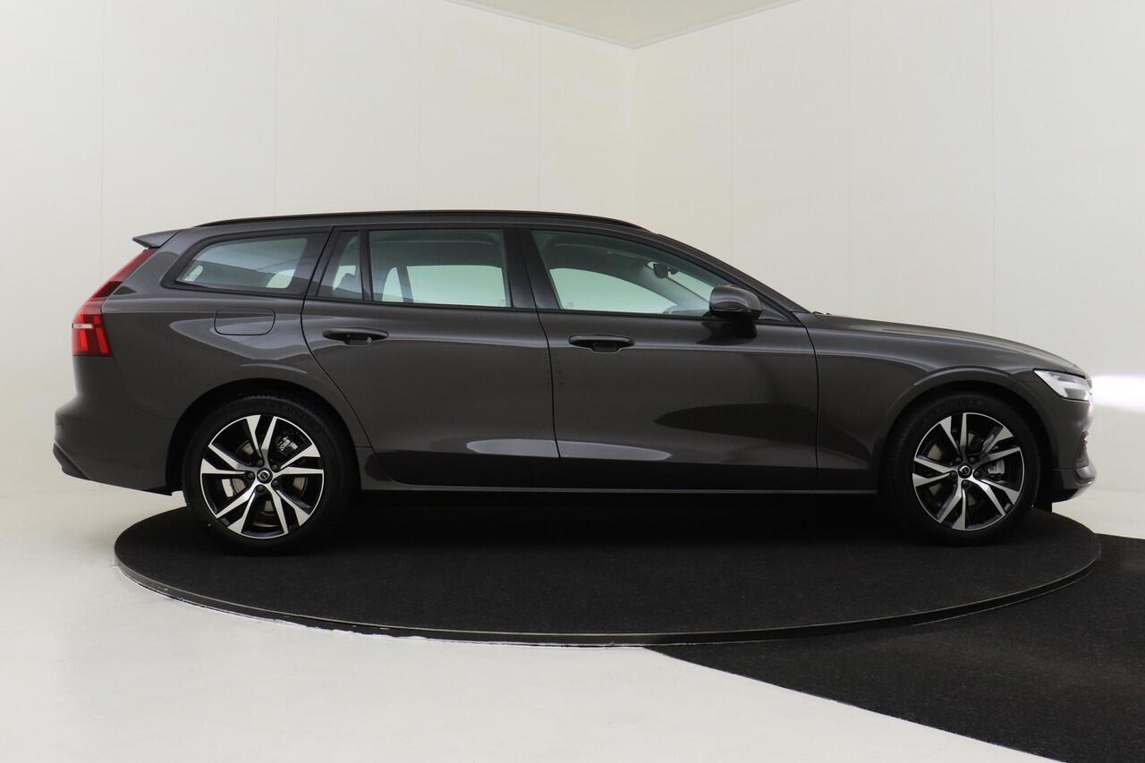 Volvo V60 B3 (M-HYBRID) ESSENTIAL -LEDER|ADAP.CRUISE|BLIS|CLIMATE|18"|CAMERA