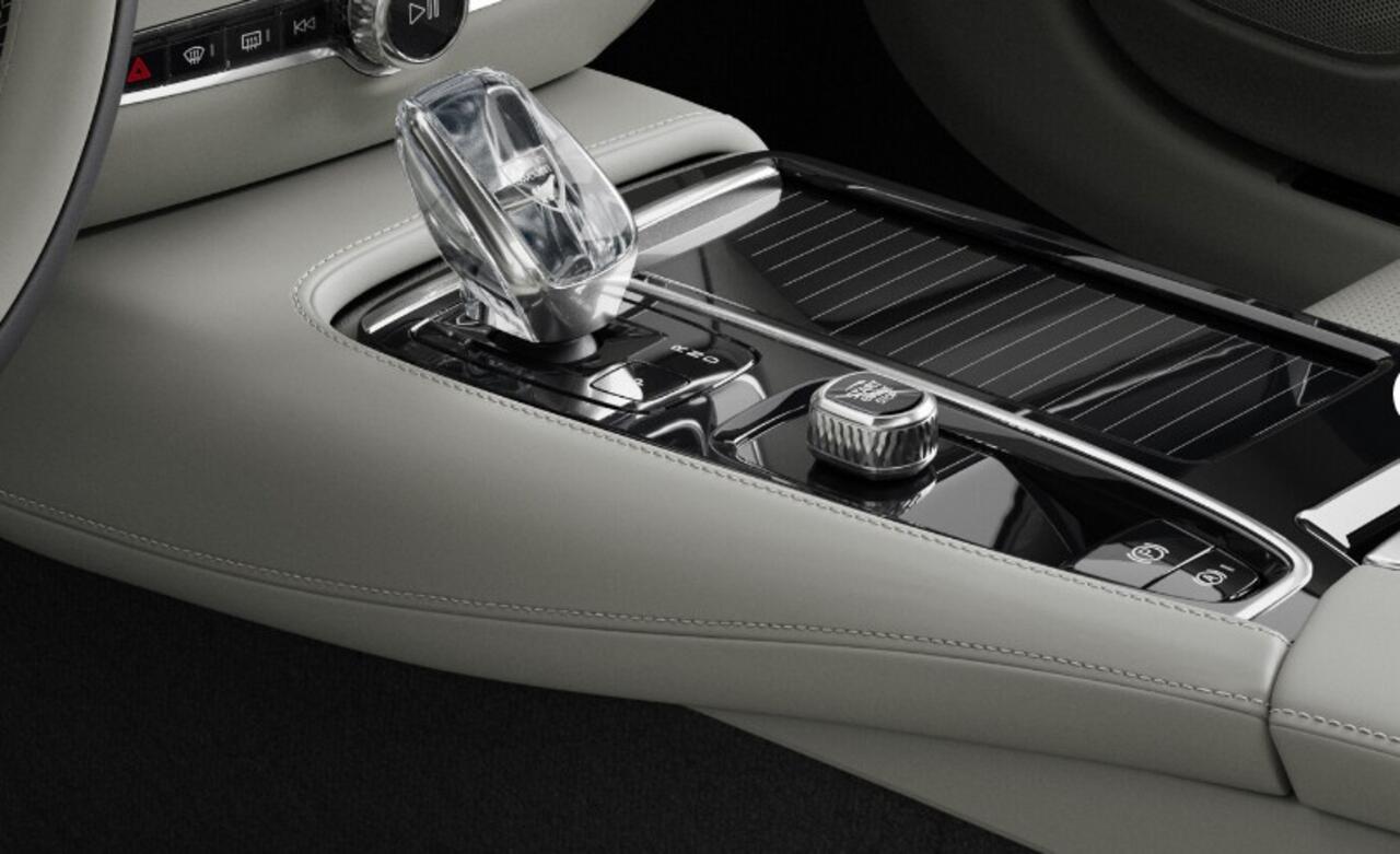 Volvo V60 T6 350PK Automaat AWD Ultra Bright / Massage stoelen / Long Range / 360 Camera / Harman Kardon audio / Head-up display / Panorama dak / Apple carplay / Android auto /