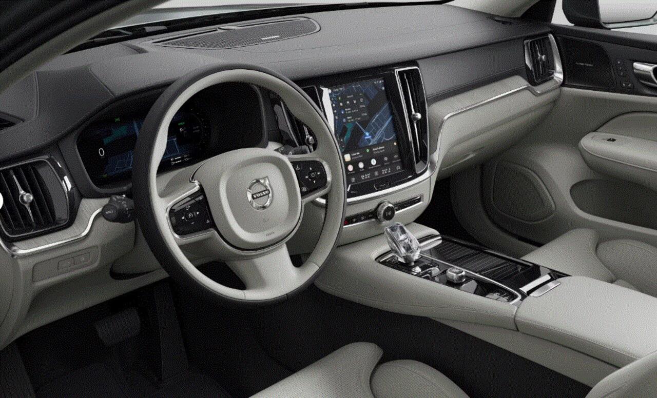 Volvo V60 T6 350PK Automaat Plug-in Hybrid AWD Ultra Bright / Navigatie / Head Up Display / 360 Camera / Harman Kardon / Panorama Dak / Massage Stoelen /