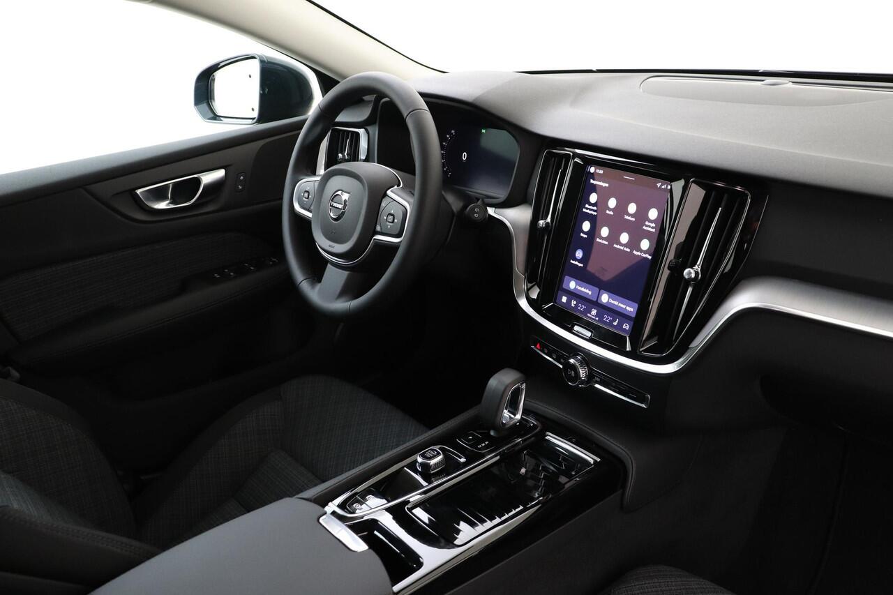 Volvo V60 T6 PLUG-IN HYBRID AWD ESSENTIAL EDITION -CLIMATE|19"|PARK-ASSIST