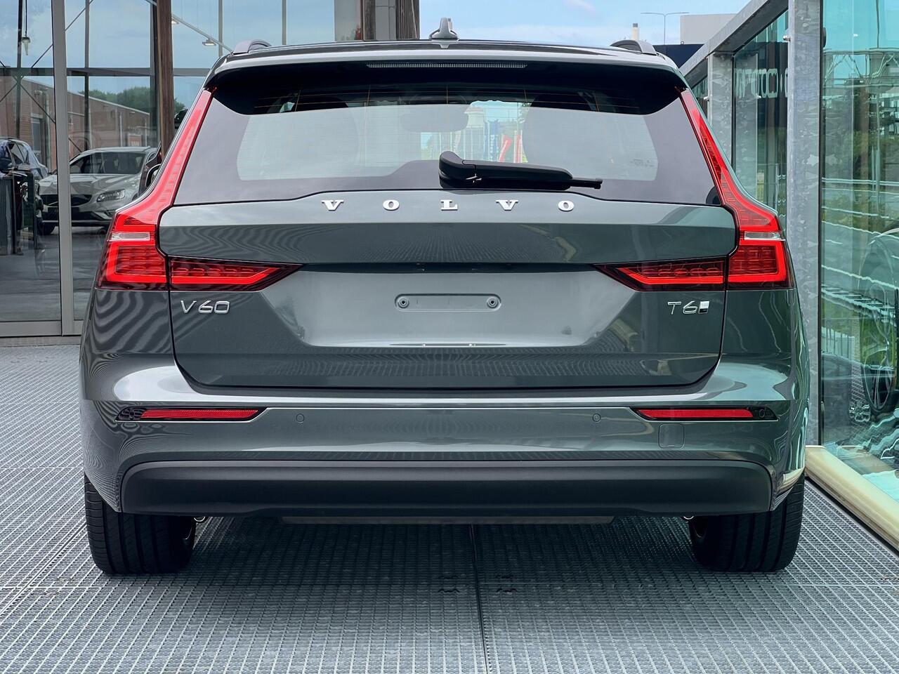 Volvo V60 2.0 T6 Plug-in hybrid AWD Business Edition