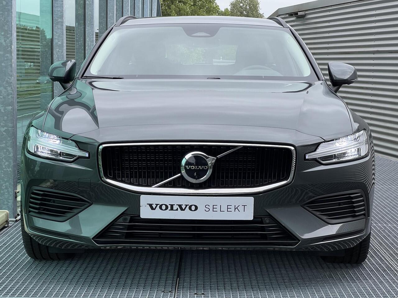 Volvo V60 2.0 T6 Plug-in hybrid AWD Business Edition