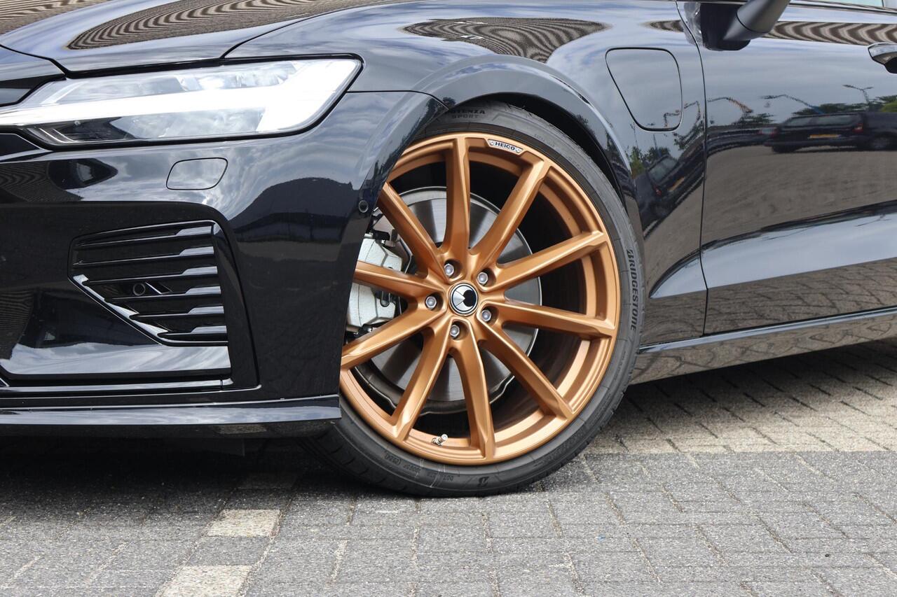 Volvo V60 T6 Plug-in hybrid AWD Ultra Dark | 20" Heico sportvelgen | Heico uitlaat | Heico verlaagd | Bowers & Wilkins
