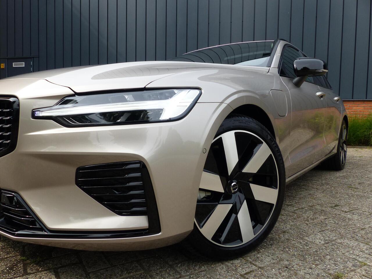 Volvo V60 T6 Plug-in hybrid AWD Plus Dark