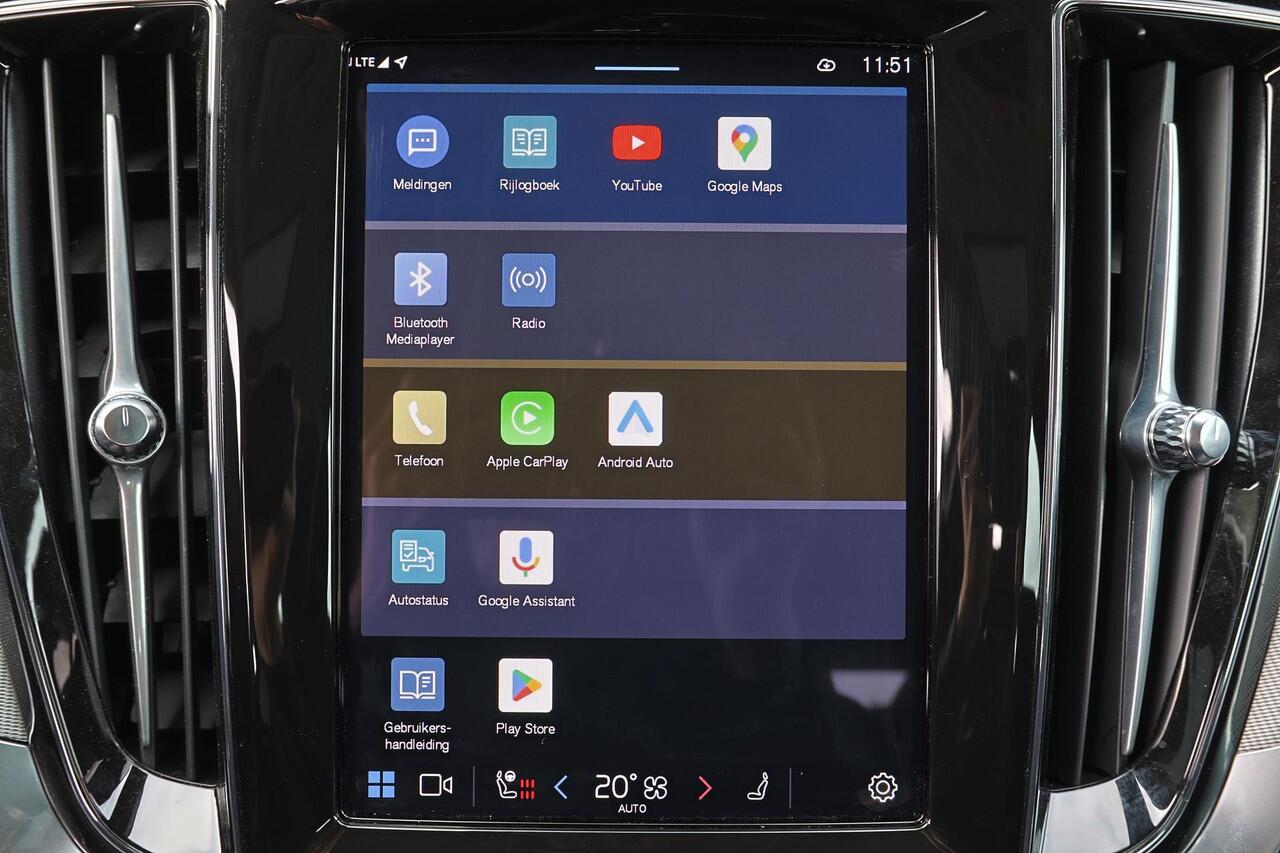 Volvo V60 T6 Recharge AWD Essential Bright - IntelliSafe Assist & Surround - Parkeercamera achter - Verwarmde voorstoelen, stuur & achterbank - Parkeersensoren voor & achter - High Performance audio - 19' LMV