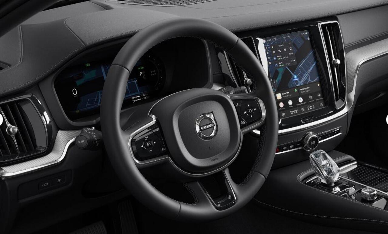 Volvo V60 T6 350PK Automaat Plug-in hybrid AWD Ultra Dark / Panoramadak / Napa leder / Open grid textiel / Extra getint glas / 19 5-Triple spaaks velgen / Harman Kardon