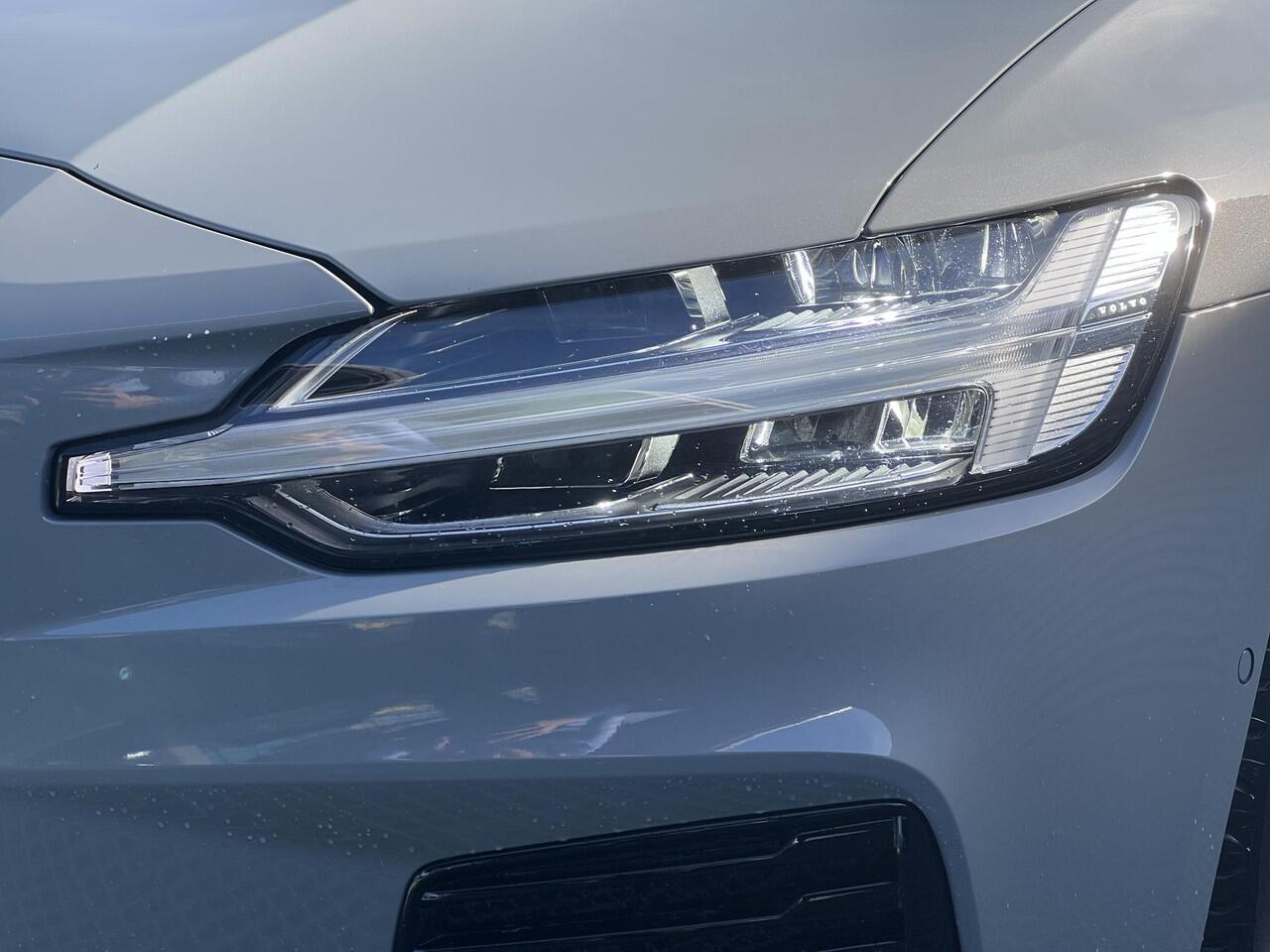 Volvo V60 2.0 T6 Plug-in hybrid AWD Plus Dark PHEV, Automaat, Trekhaak semi elektrisch inklapbaar, Driver assist, Stoelverwarming, Stuurverwarming, Harman Kardon, BLIS, Adaptive cruise