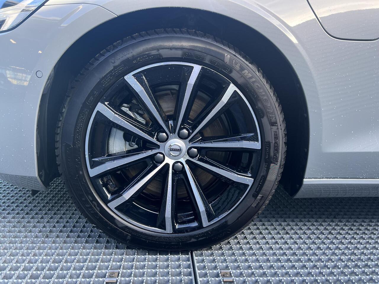 Volvo V60 2.0 T6 Plug-in hybrid AWD Plus Dark PHEV, Automaat, Trekhaak semi elektrisch inklapbaar, Driver assist, Stoelverwarming, Stuurverwarming, Harman Kardon, BLIS, Adaptive cruise