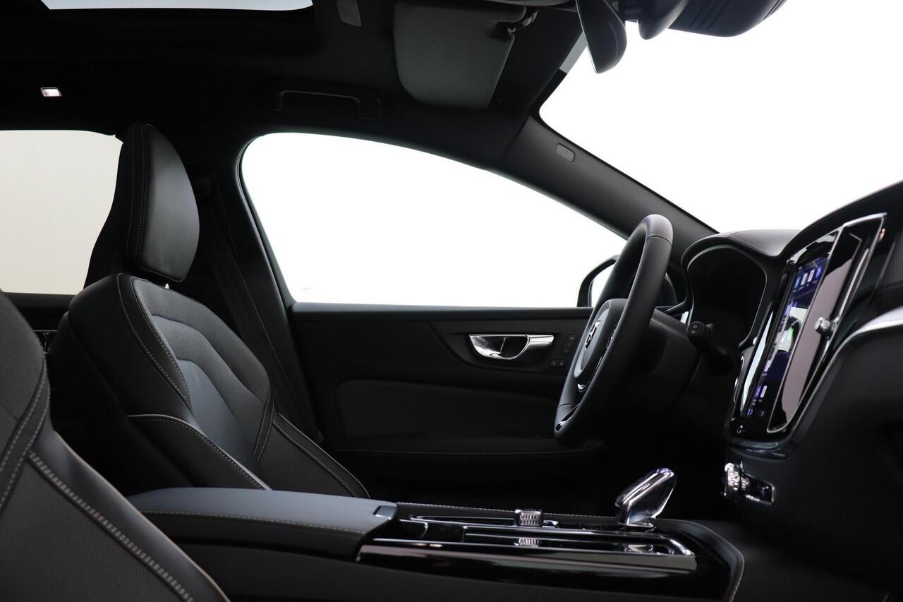 Volvo V60 T6 RECHARGE AWD ULTRA DARK -PANO.DAK|360°CAM|BOWERS&WILKINS|19"|HEAD-UP DISP.