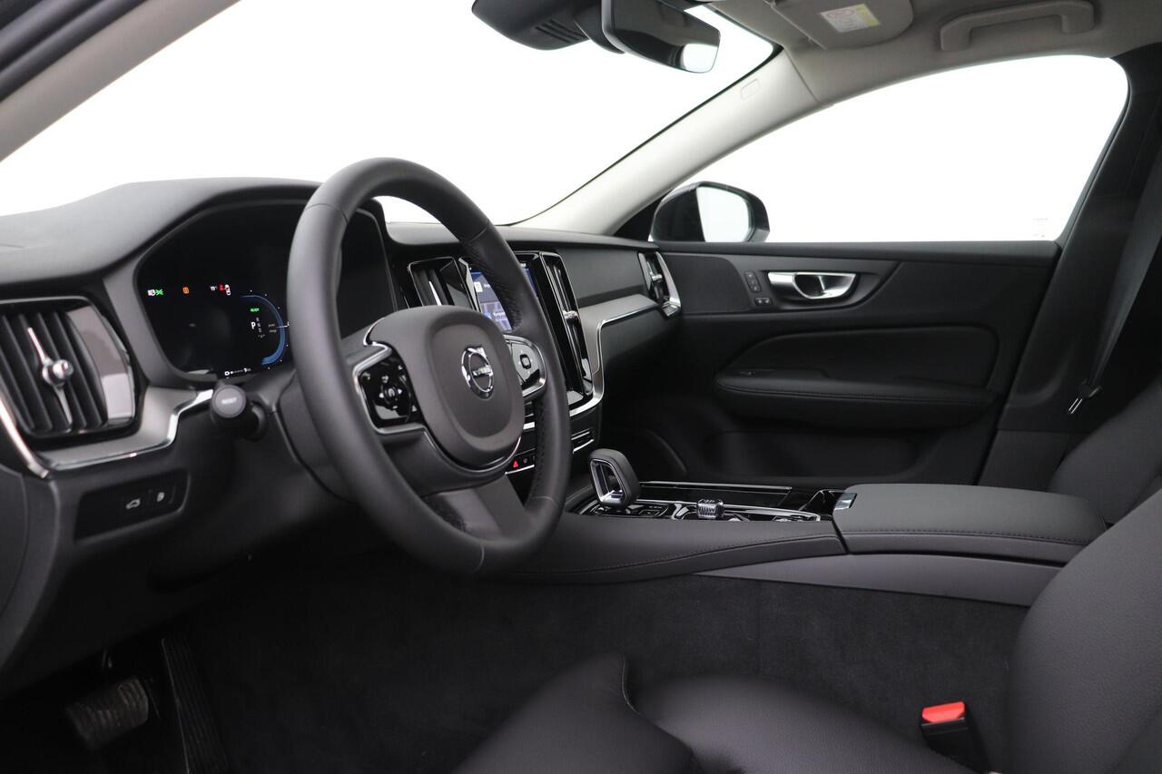 Volvo V60 T6 Plug-in hybrid Plus Dark | NIEUW! | ACC | Stoel+Stuurverwarming | Camera | Stoel+Stuurverwarming | Keyless